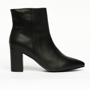 Elegant Black Ankle Boots